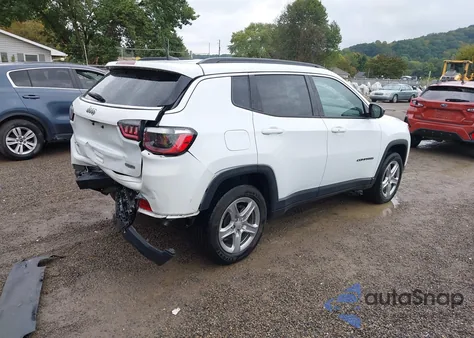2023 Jeep Compass Latitude 4X4 from USA, damaged, VIN 3C4NJDBN0PT561959